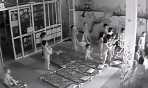 Hệ lụy bạo hành tinh thần trong trường mầm non - Bài I
